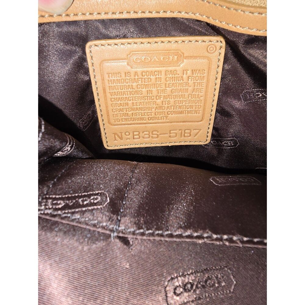 Vintage Coach Hampton Tote #5187 Leather Tote Bag - Picture 3 of 16